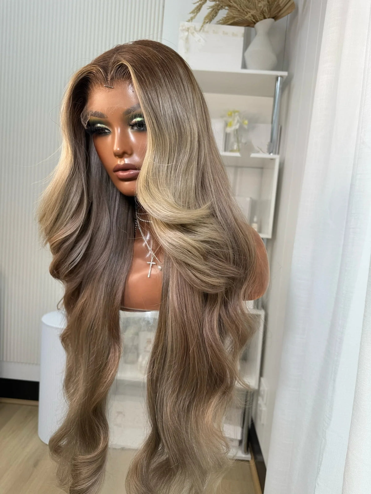 Long Thick Wig Blonde Highlight Color Remy Indian Cuticle Aligned Hair 5x5 Transparent HD Lace Front Wigs Small 250% Density