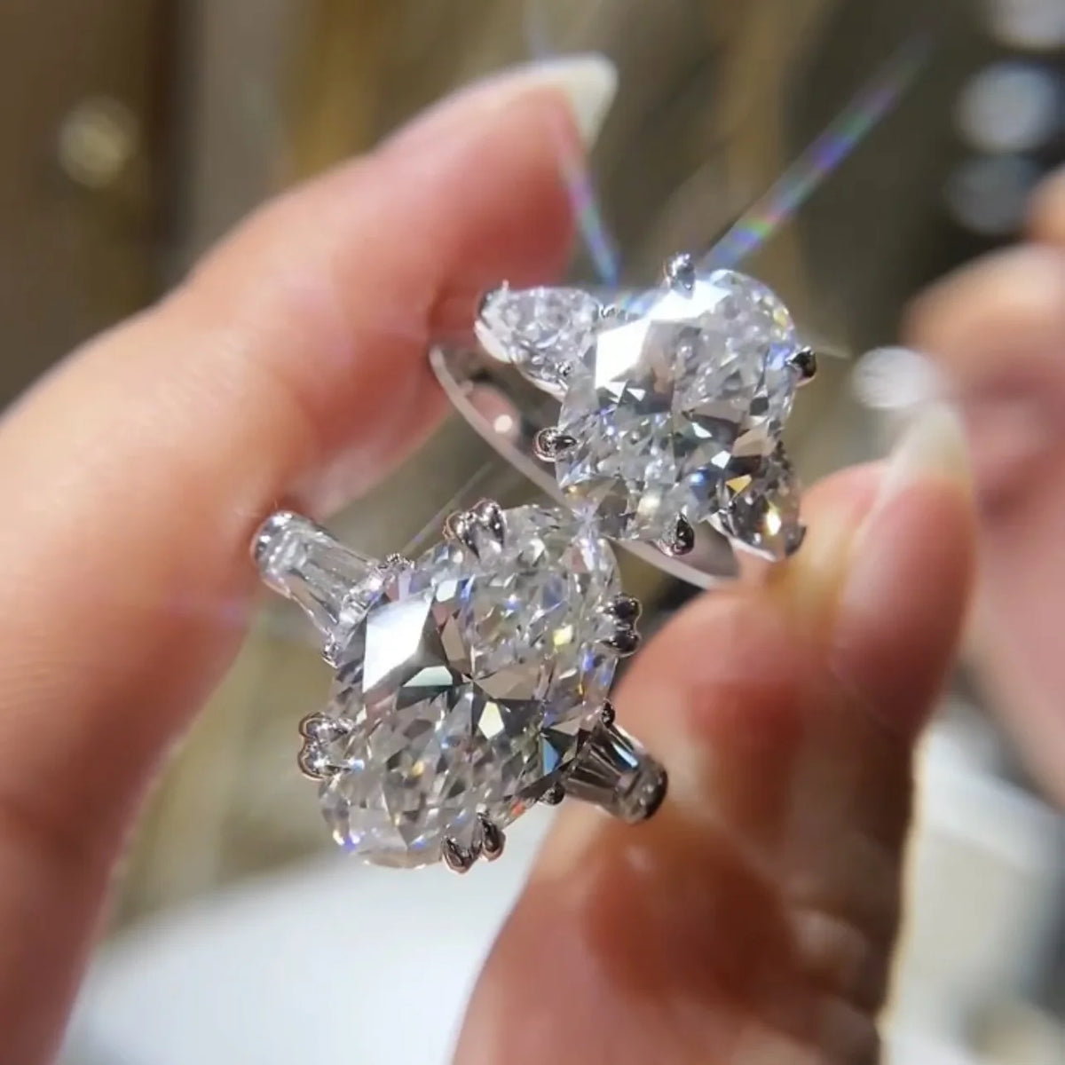 Oval Cut Three Stone Design VVS DEF Color IGI Lab Diamond CVD Women Ring