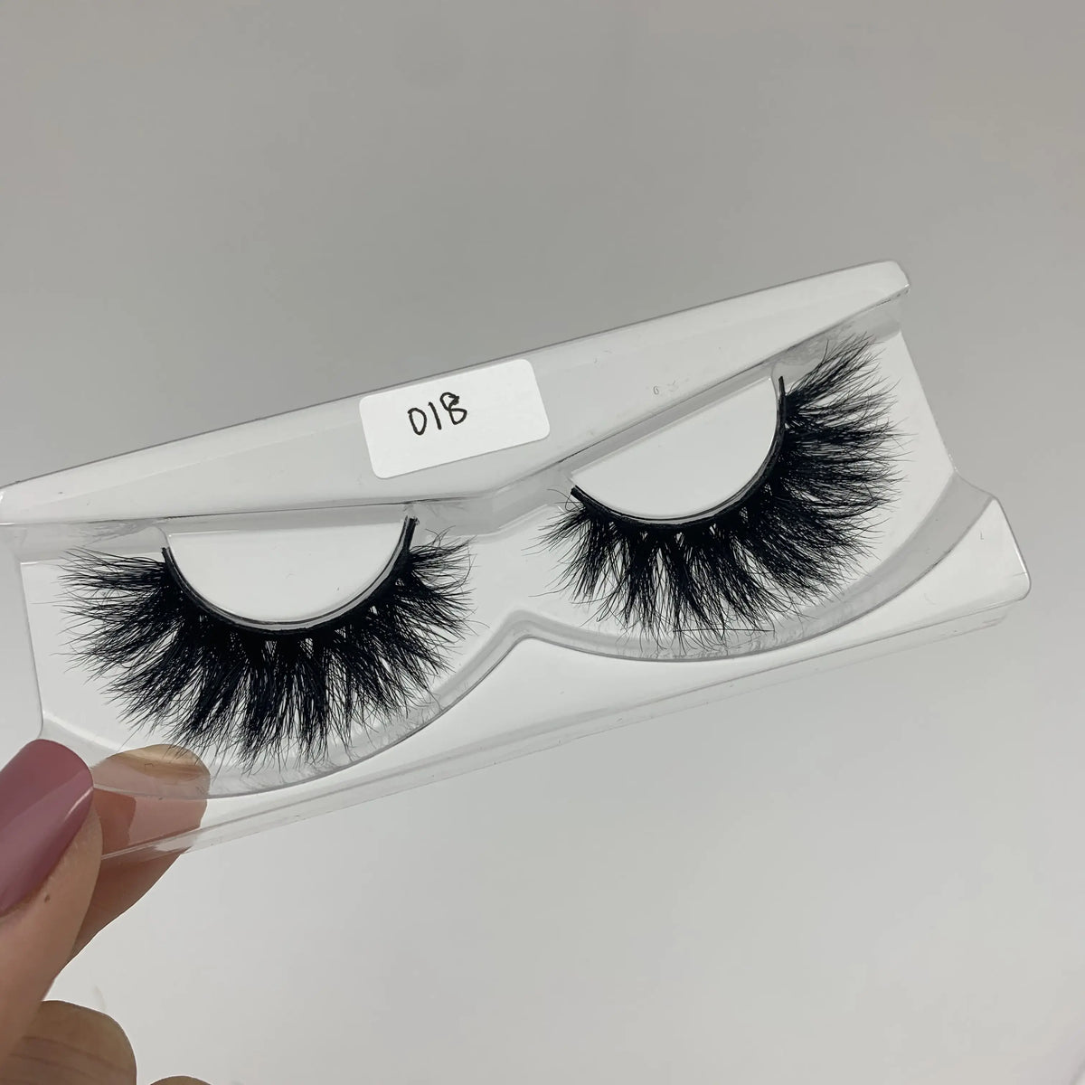 Long Fluffy 25mm Real Mink Eyelashes Wholesale Custom Logo Strip Lashes Bulk Vendor
