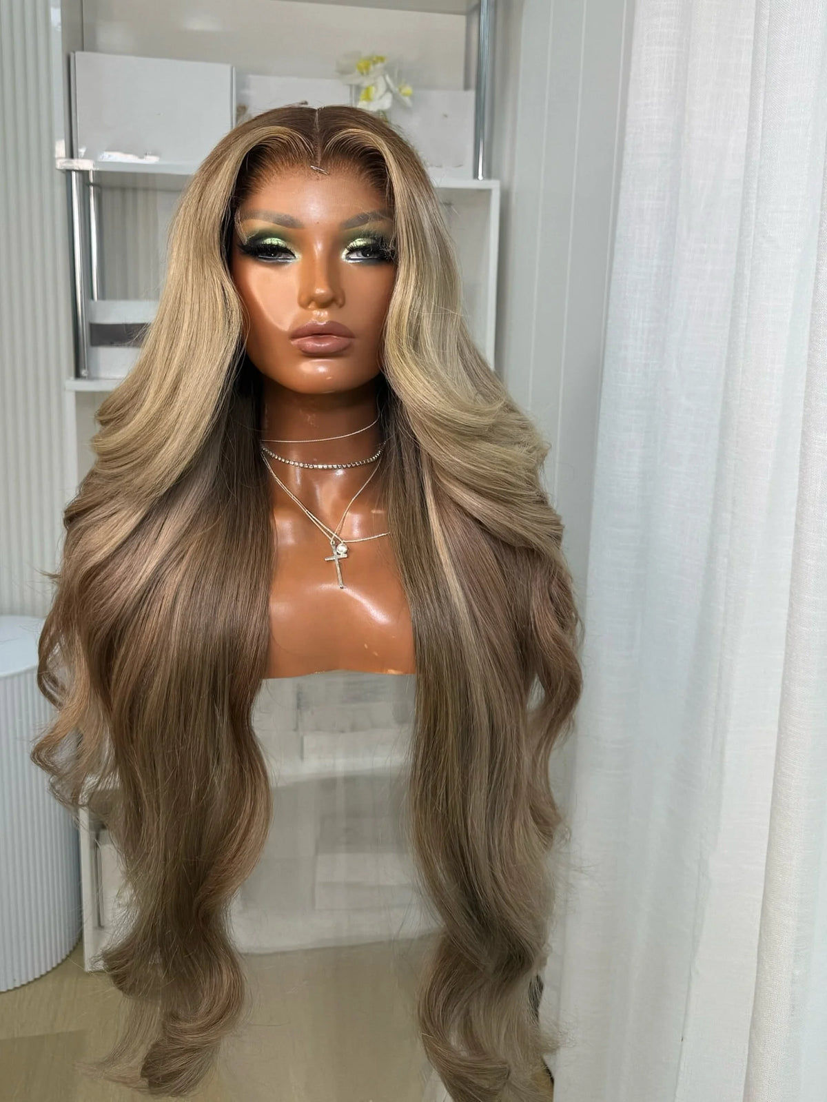 Long Thick Wig Blonde Highlight Color Remy Indian Cuticle Aligned Hair 5x5 Transparent HD Lace Front Wigs Small 250% Density