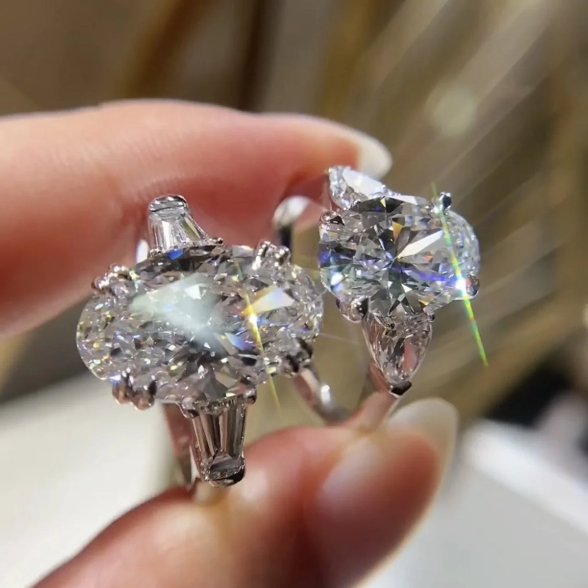 Oval Cut Three Stone Design VVS DEF Color IGI Lab Diamond CVD Women Ring