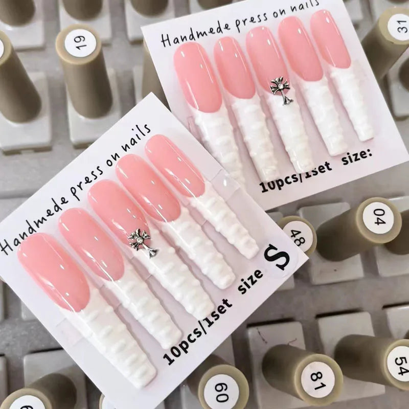 Wholesale Smooth Luxury Full-Cover Artificial Diamond Hand-Pressed Press-On Nails 3D Pre-designed Black White Coffin Design for